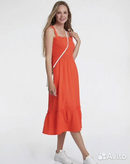 Сарафан на бретелях оранжевый