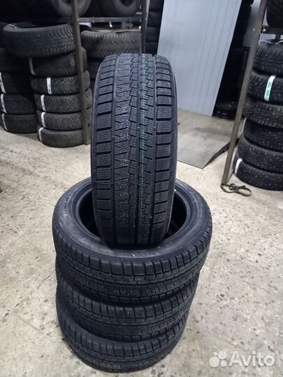 Habilead SnowShoes AW33 275/40 R20 106H