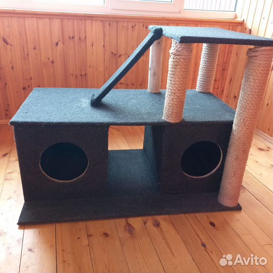 Домик для кошки с когтеточкой