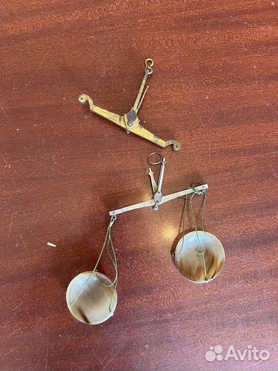 Весы ювелирные, аптекарские