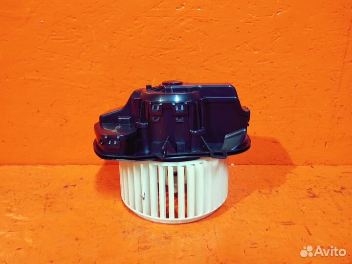 Моторчик печки volkswagen touareg 2010-2018