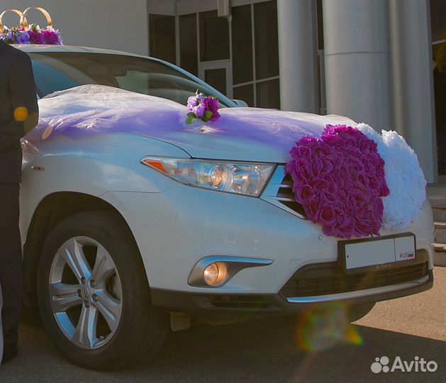 Свадебные украшения на машину сердца