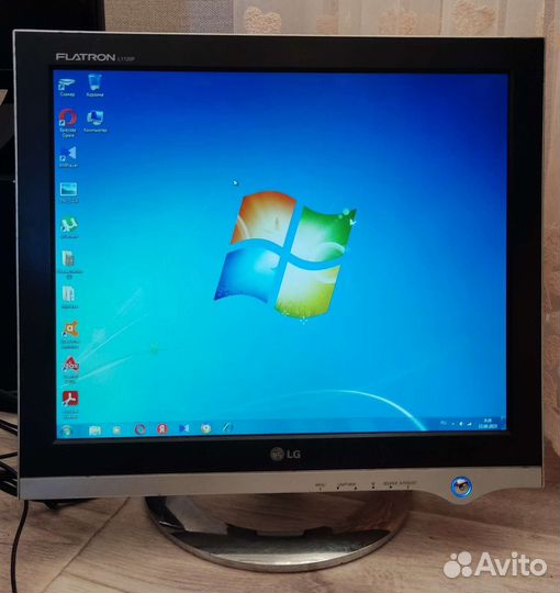 Монитор LG flatron L1720P