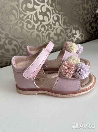 Сандали для девочки