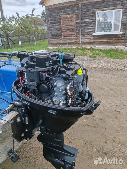 Продам лодку с матором