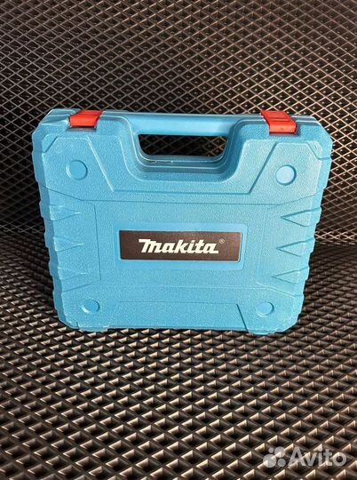 Шуpуповepт ударный Makita 26v 5А/ч Новый