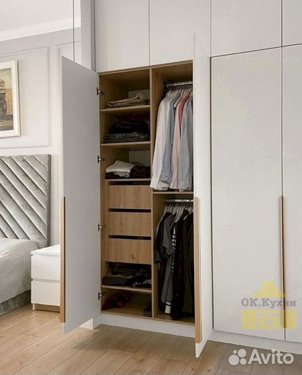 Черный шкаф