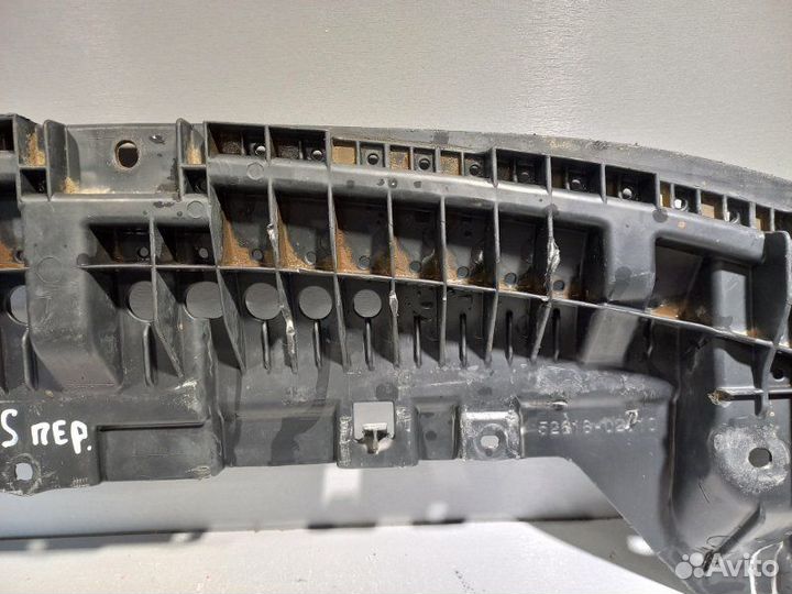 Пыльник передний Toyota Auris 2011