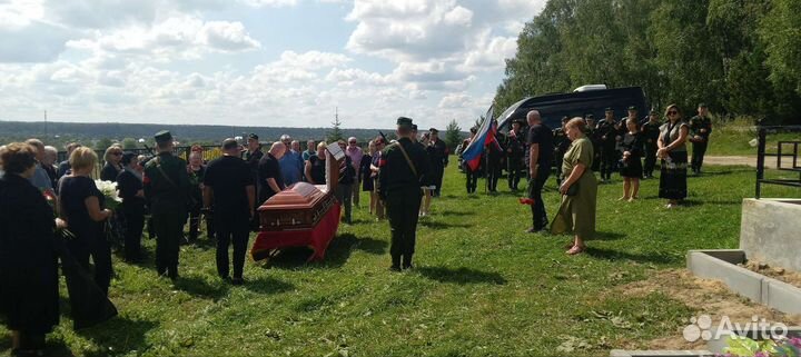 Венки, гробы, кресты.Собственное производство