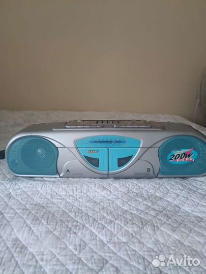 Магнитола двух кассетник времён СССР