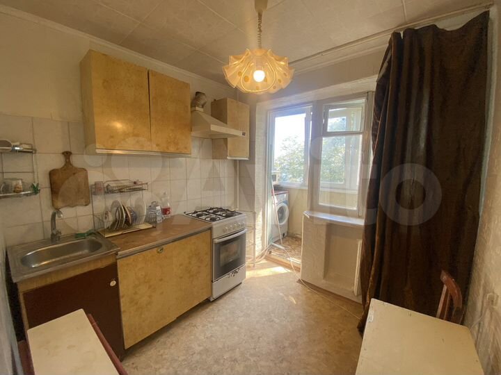 2-к. квартира, 42 м², 3/5 эт.