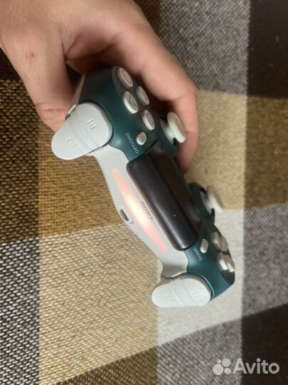 Джойстик PlayStation 4 глючит