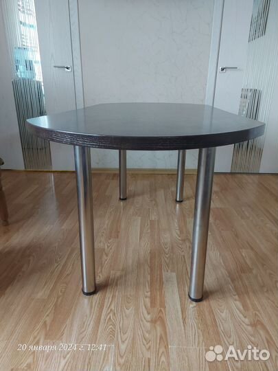 Кухонный стол и стулья бу