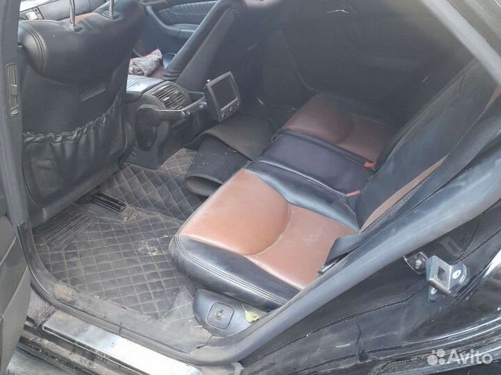 Телевизор мерседес 220