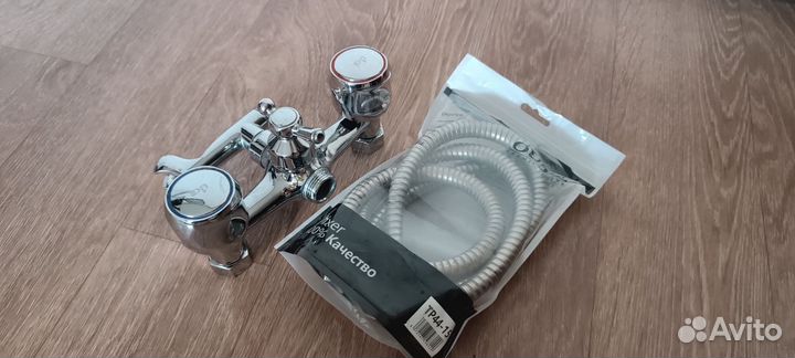 Смеситель для ванны