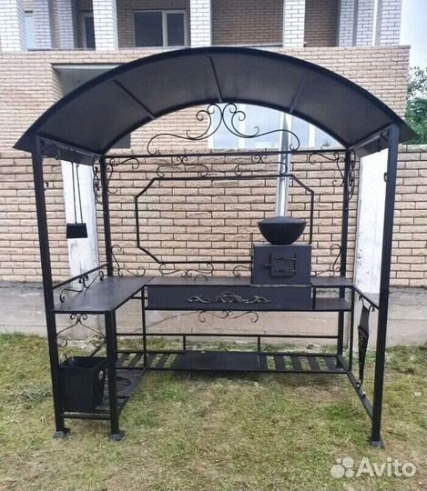 Беседка с мангалом