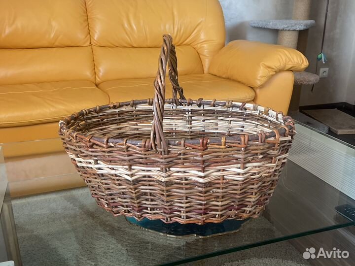 Корзина плетеная