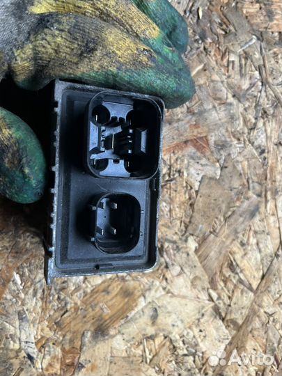 Реле накала свечей Opel Astra J