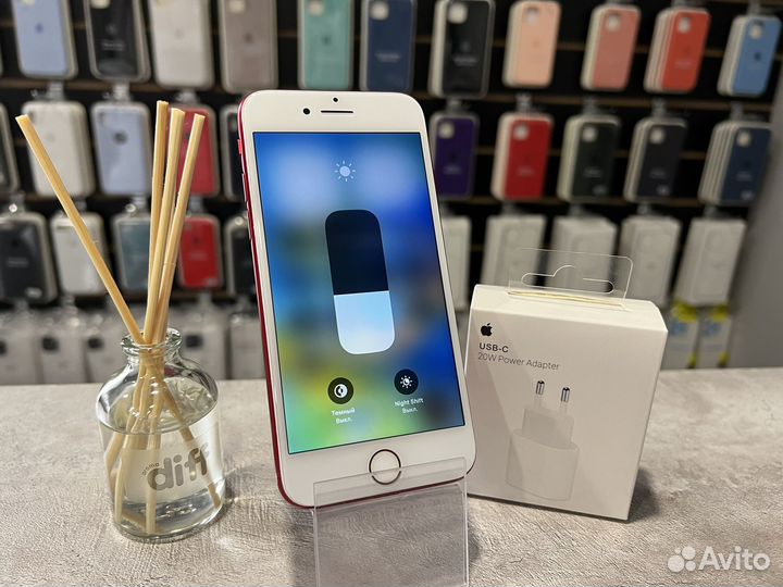 iPhone 8 Red 64gb Хороший