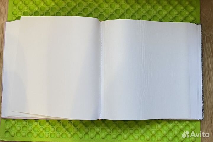 Новый большой редкий фотоальбом. 30 х 30 см/50 лст