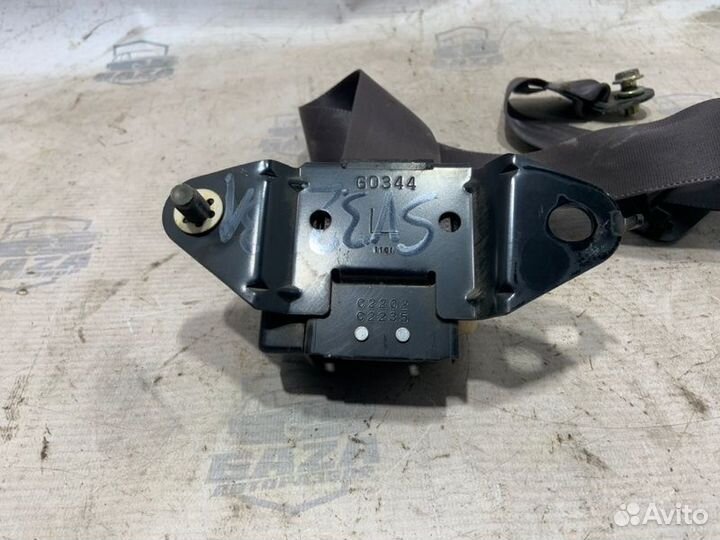 Ремень безопасности задний левый Toyota Vista SV32