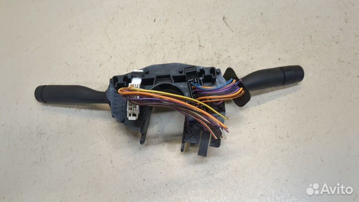 Переключатель поворотов и дворников Ford Fiesta, 1