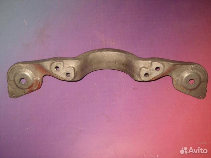 Кронштейн редуктора бмв Е46 заднего