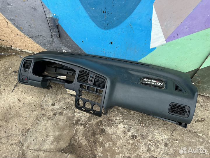 Торпедо Nissan Primera P11