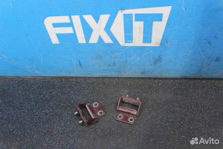 Петли крышки багажника Mitsubishi Chariot (Митсуби