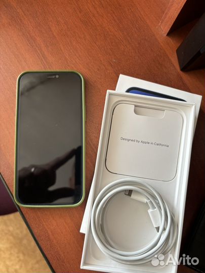 iPhone 12, 64 ГБ