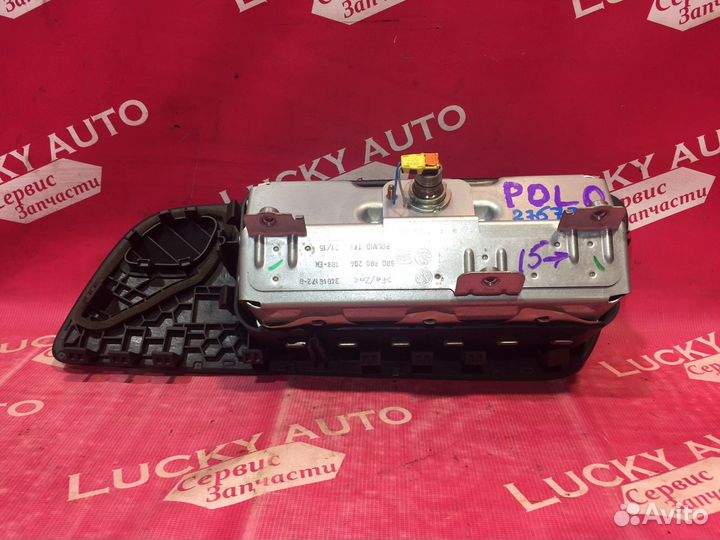 Крышка в торпедо с подушкой Volkswagen Polo sedan