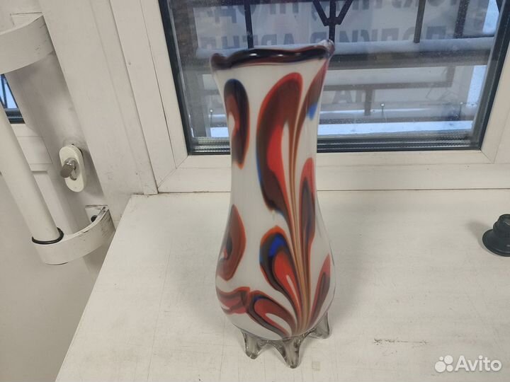 Ваза гутное цветное стекло