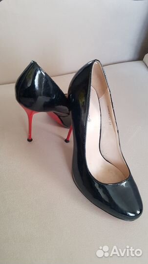 Продам туфли и ботинки