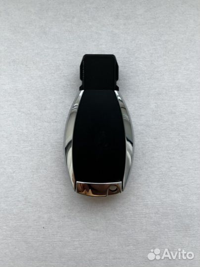 Ключ Mercedes рыбка