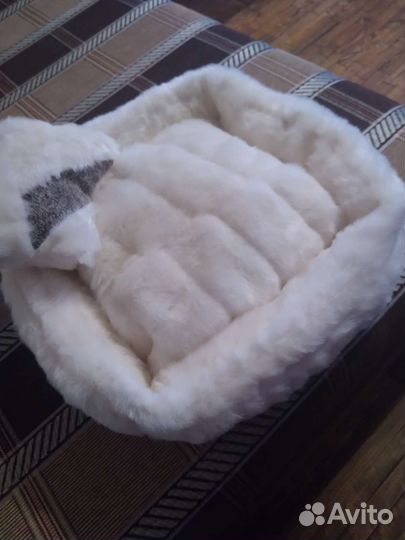 Лежанка для собак и кошек