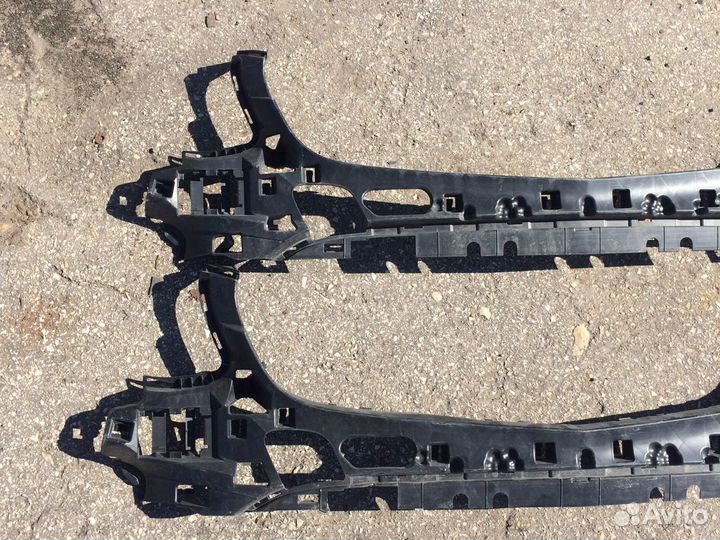 Кронштейн переднего бампера mercedes GLC x 253