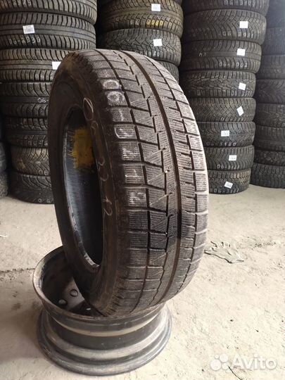 Bridgestone Blizzak Revo GZ 225/60 R17