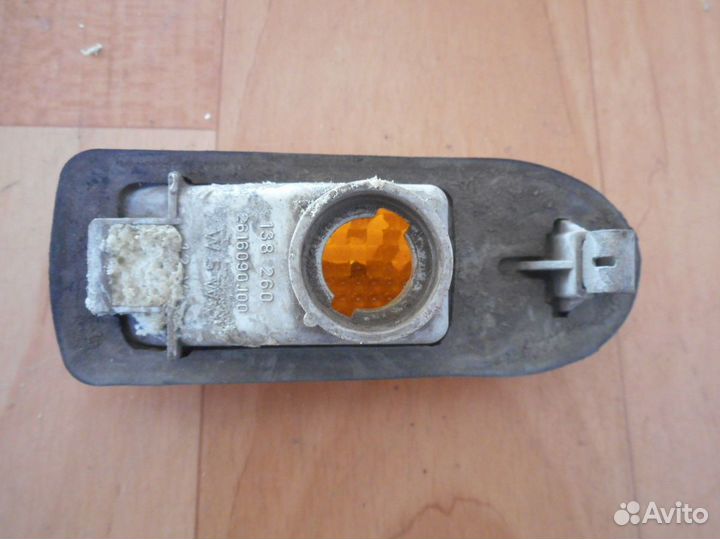 Повторитель на крыло Nissan Primera P10 (1990–1996