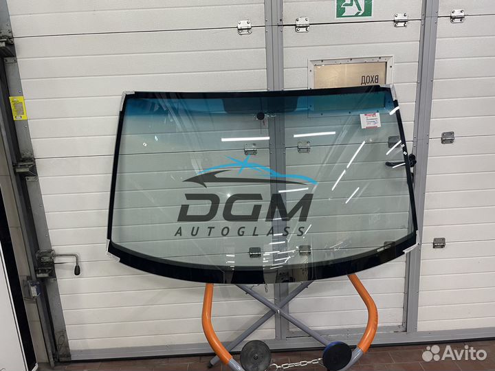Лобовое стекло Volkswagen Passat b7 полный обогрев