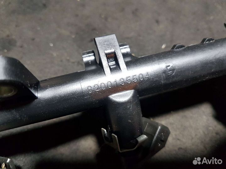 Рампа топливная Renault Megane 2 1.6