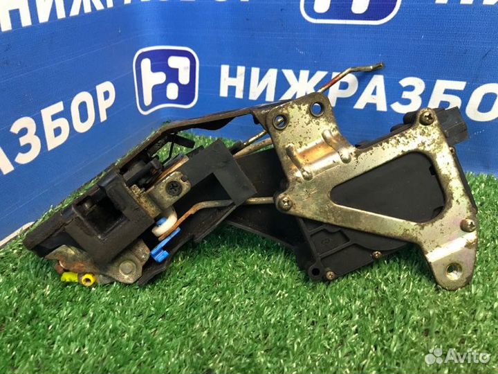 Замок двери передний правый Hyundai Accent 2 1.5