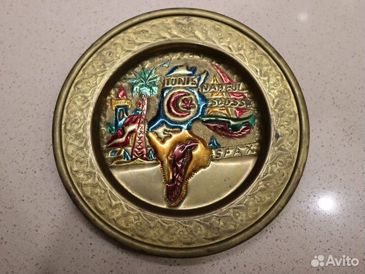 Тарелка декоративная из латуни