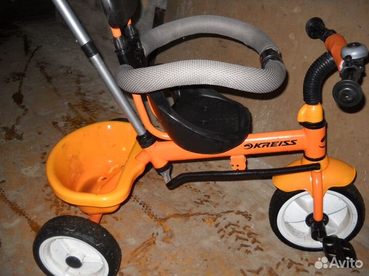 Трехколесный велосипед