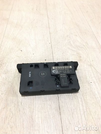 Блок управления дверьми передний левый Mercedes