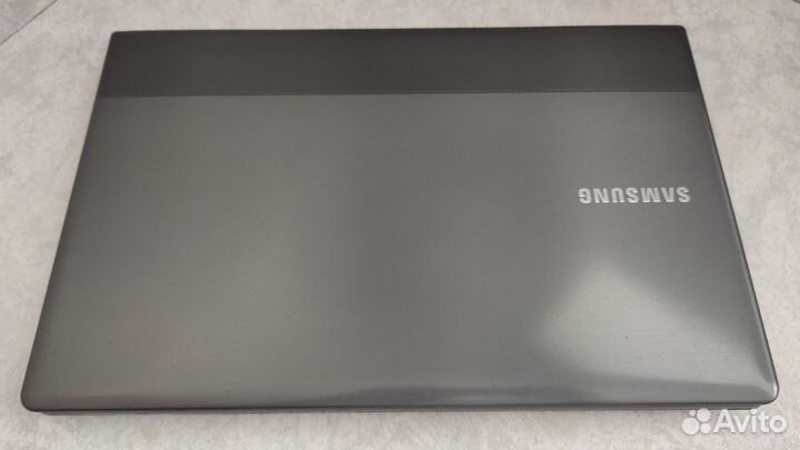 Ноутбук Samsung NP300E5C