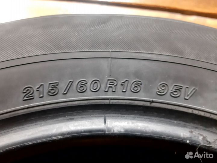 Yokohama BluEarth E70BZ 215/60 R16