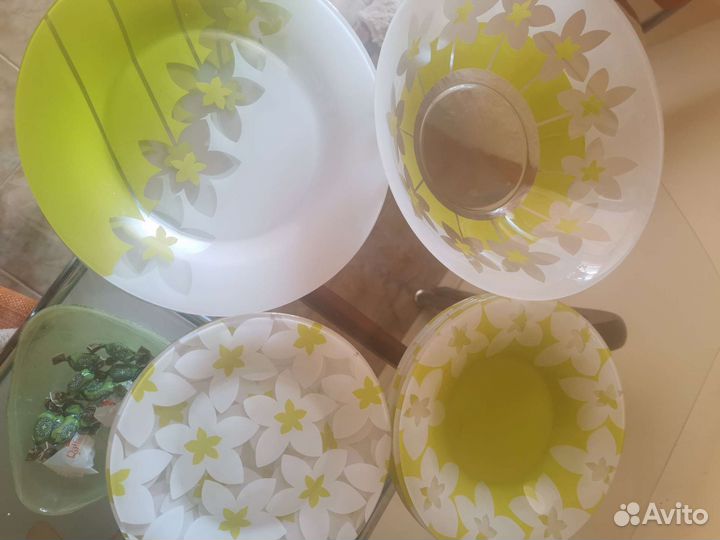 Набор столовой посуды новый