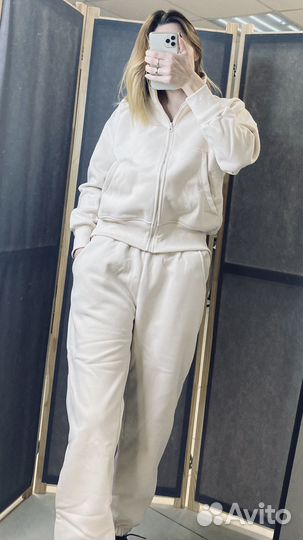 Спортивный костюм женский