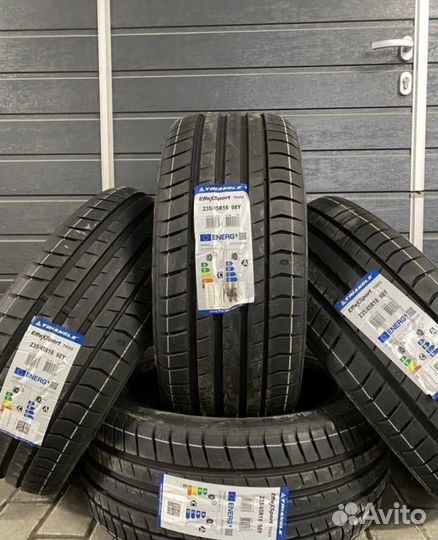 Triangle EffeXSport TH202 225/45 R19 96Y