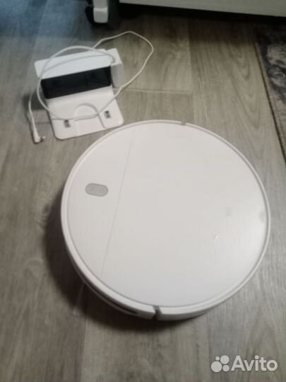 Xiaomi Робот-пылесос Mi Robot Vacuum-Mop Essential